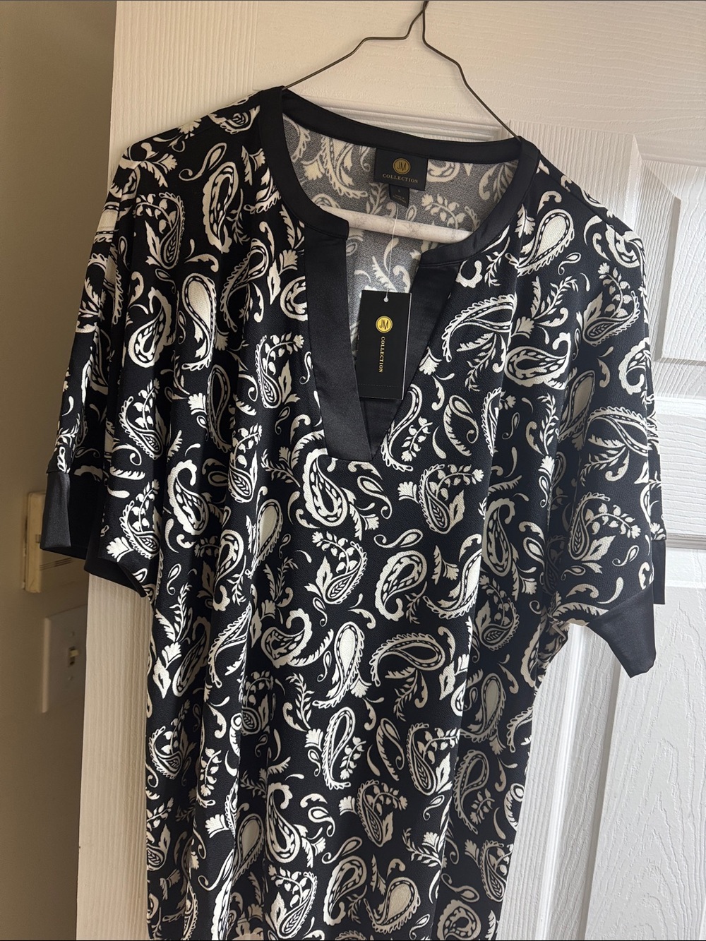 JM Collection Black and White Paisley V-Neck Tunic